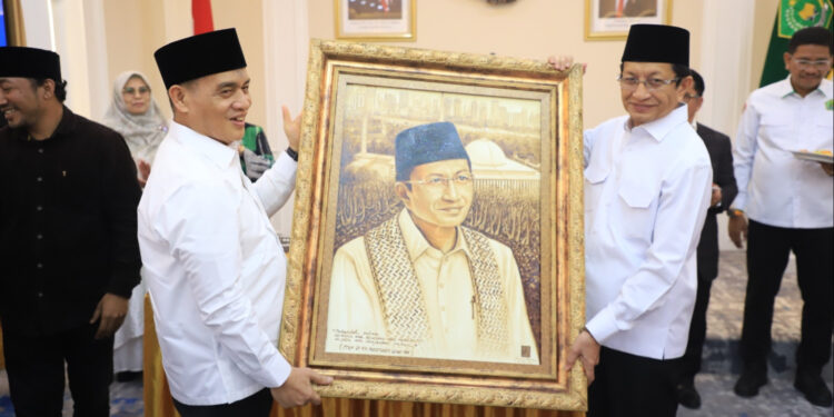 Menag Nasaruddin Umar di Usia 66: “Pujian Bisa Menjerumuskan, Kritikan Justru Menumbuhkan”