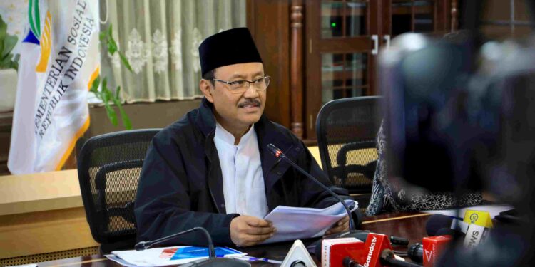 Gunung Lewotobi Meletus, Kemensos Salurkan Logistik Rp5,3 Miliar untuk Ribuan Korban