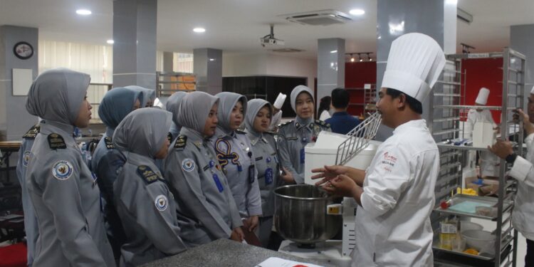 Strategi KKP Cegah Pengangguran, 76% Lulusan Vokasi Langsung Diterima Kerja