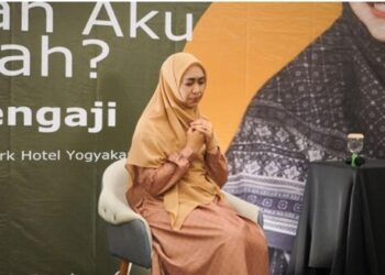 Kajian Akbar Bersama Ustadzah Oki Setiana Dewi di Loman Park Hotel, Ratusan Muslimah Temukan Ketenangan