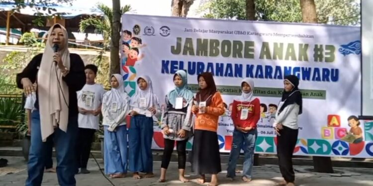 Omsimas Jadi Saksi Semangat Literasi Anak Karangwaru 2025