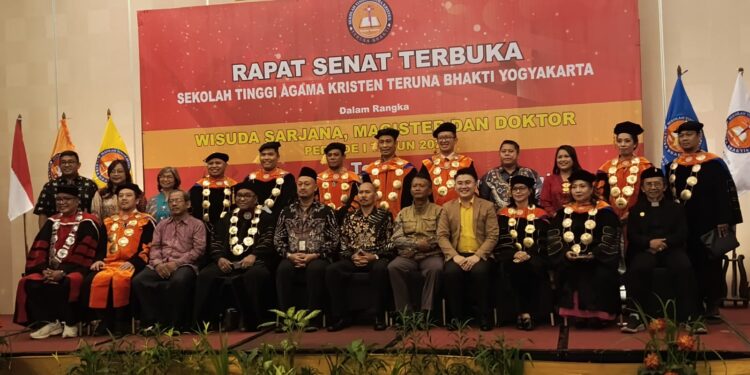 STAK Teruna Bhakti Yogyakarta Wisuda 144 Lulusan, Bersiap Jadi Sekolah Tinggi Negeri