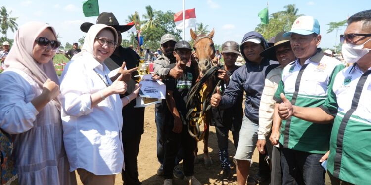 Bupati Lumajang Ingin Pacuan Kuda Jadi Ikon Olahraga dan Wisata Budaya Daerah
