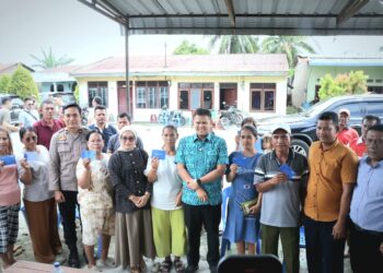 Wabup Sergai Serahkan Bantuan BBR Kemensos untuk 114 Rumah Korban Puting Beliung