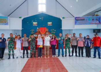 Dinas Kesehatan Maluku Gelar Layanan Kesehatan Bergerak di Desa Ohoira, Warga Pulau Antusias
