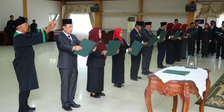 Wali Kota Pontianak Lantik 9 Pejabat Baru, Dorong Inovasi dan Percepatan Pelayanan Publik