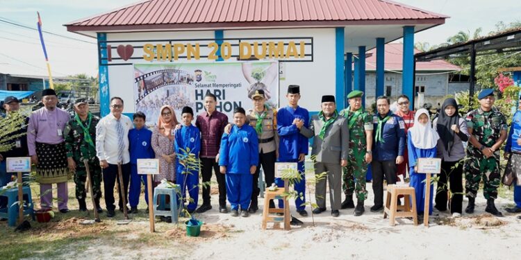 Dumai Tanam 21.000 Pohon: Polres dan Pemko Dorong Green Policing untuk Lingkungan Berkelanjutan