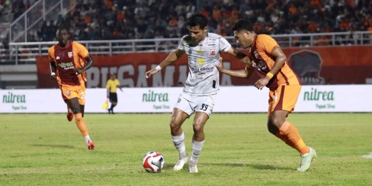 Madura United Kalah Dramatis di Kandang Borneo FC: Penalti Gagal, Kebobolan Menit 89