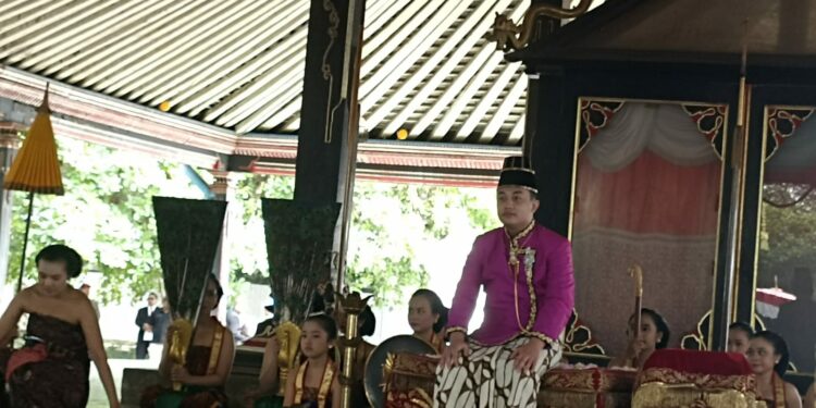 Pakoe Boewono XIV Resmi Jumeneng, Surakarta Saksikan Era Baru Karaton Hadiningrat