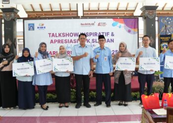 Hari Guru 2025 di Sleman: Danang Ajak Guru Jadi Mesin Kreativitas di Era Teknologi
