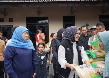 Pasar Murah di Lumajang Tekan Harga Sembako Jelang Nataru, Warga Serbu Balai Desa Jarit