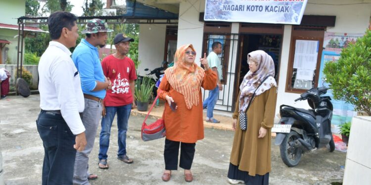 TP PKK Agam Salurkan Bantuan untuk Korban Banjir Bandang di Koto Kaciak