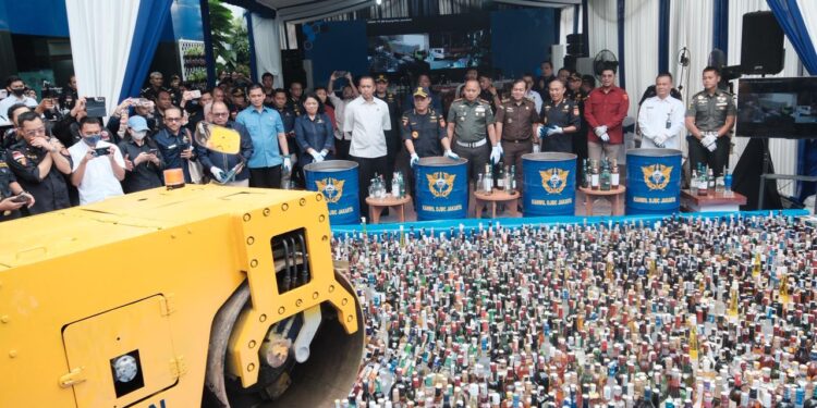Bea Cukai Musnahkan Barang Ilegal Rp26 Miliar, Selamatkan Negara dan Masyarakat dari Ancaman Peredaran Gelap