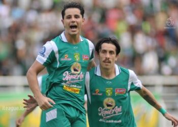 Uston Nawawi Tegaskan Persebaya Tetap Fight Hadapi Madura United di Derbi Suramadu