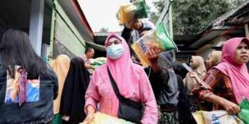 GPM Jadi Instrumen Pengendali Harga, Warga Lumajang Antusias Borong Pangan Murah